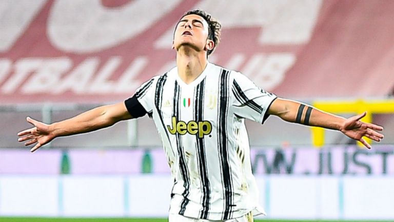 Paulo Dybala en festejo con la Juventus 