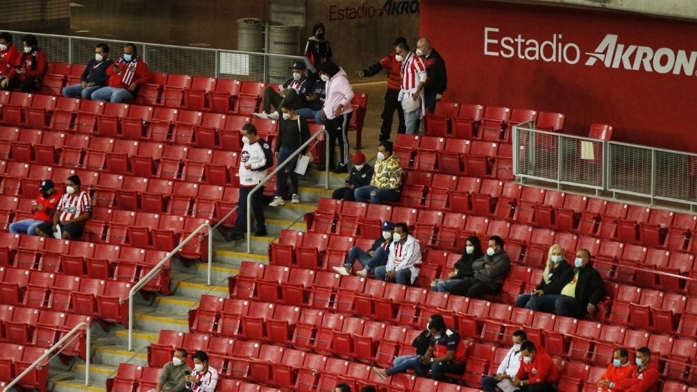 Chivas podría recibir afición para febrero 