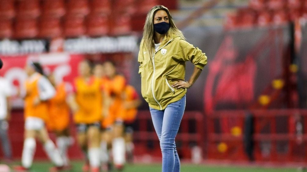 Ileana Dávila, entrenadora de Pumas 