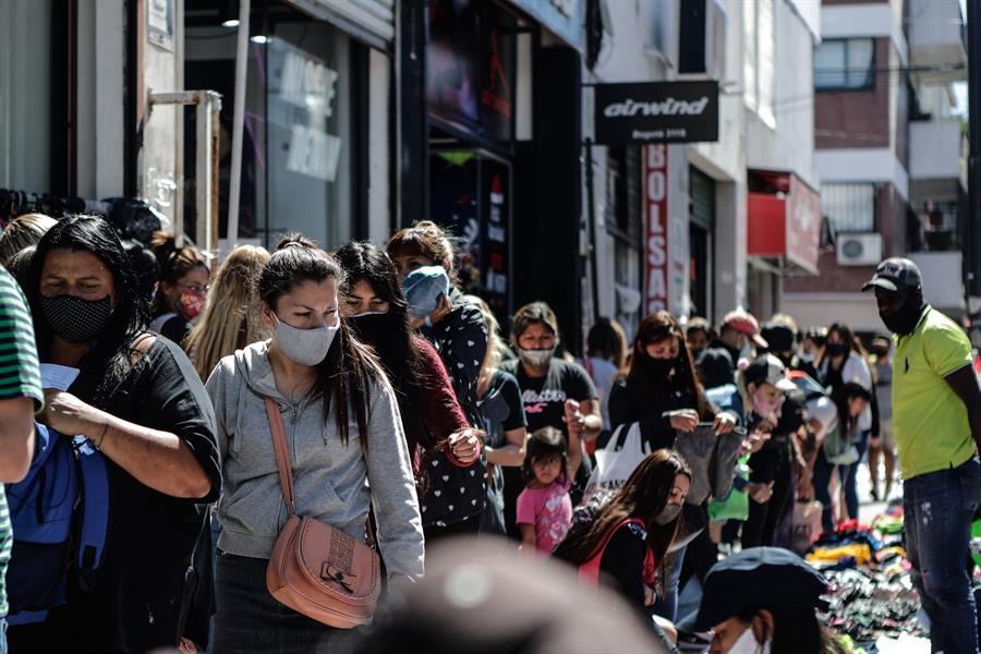 Argentina agregó más de 7 mil casos de Covid-19