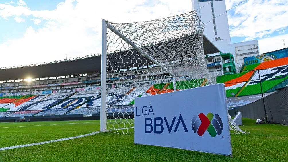 Cancha de León previo a la Gran Final 