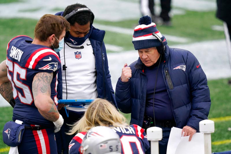 El coach de los Patriots durante un partido