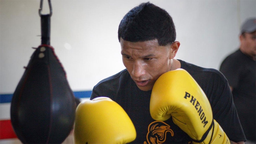 Miguel Ángel Berchelt en un entrenamiento