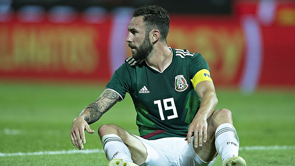 Miguel Layún en partido con el Tri