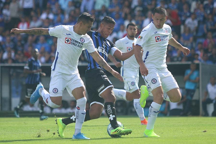 Aguilar y Romo en juego ante Querétaro