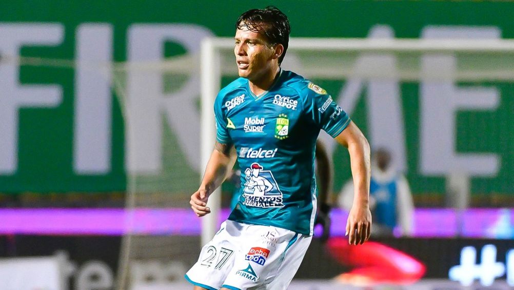 Rubén González en un partido con León