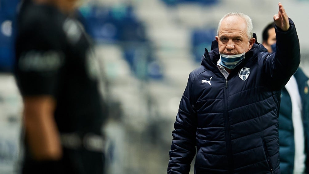 Javier Aguirre, durante un partido de la Pandilla