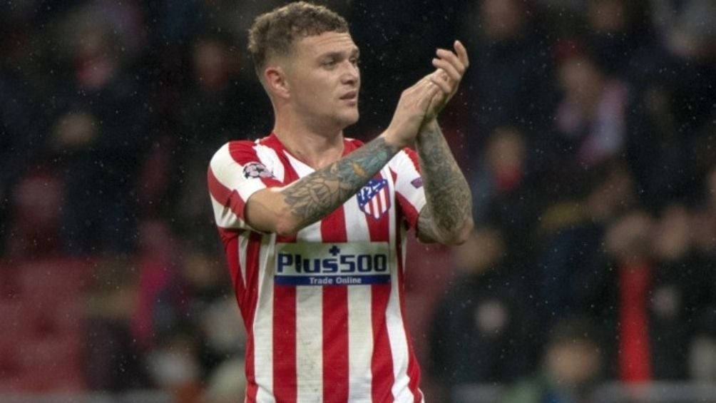 Trippier en partido con el Atlético de Madrid 