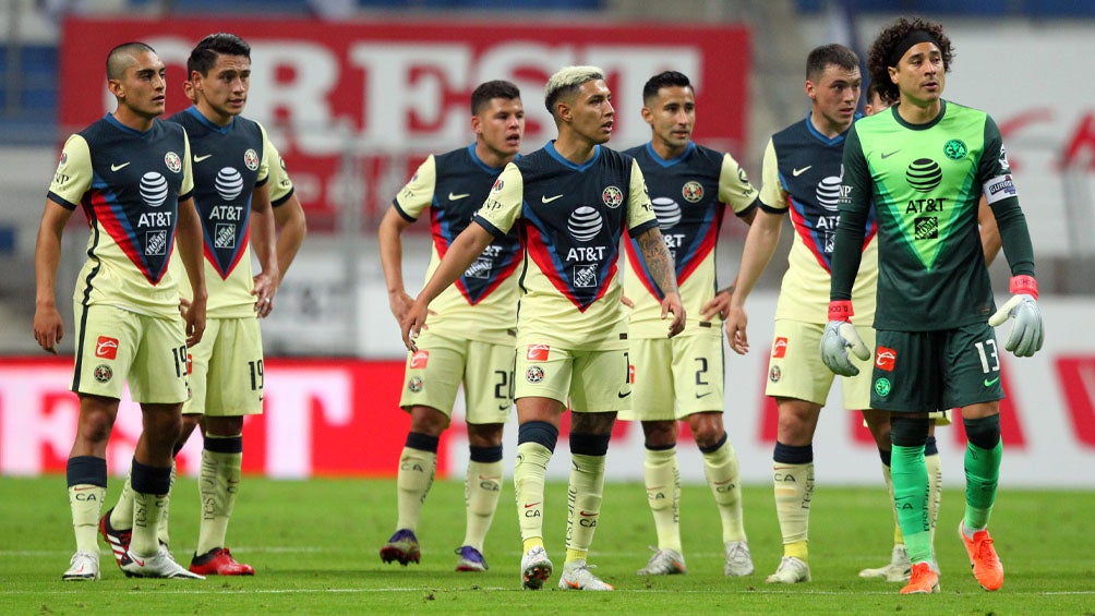 Jugadores de América tras perder ante Rayados 