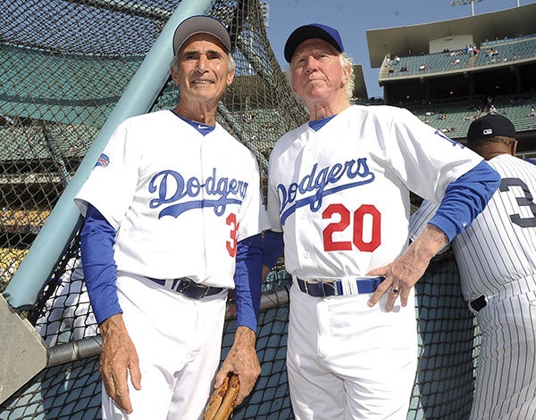 Sutton junto a  Sandy Koufax