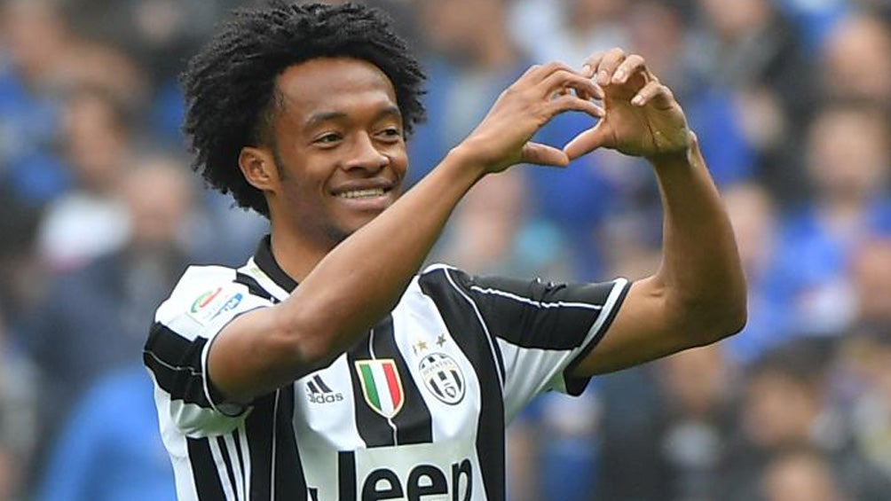 Juan Guillermo Cuadrado festeja un gol con la Juventus 