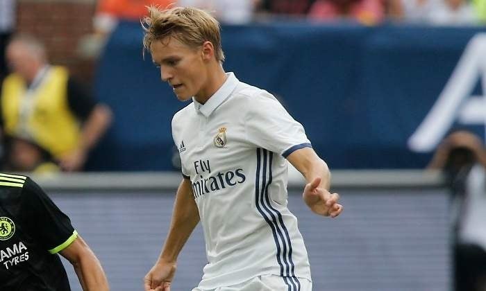 Odegaard en un partido con el Real Madrid