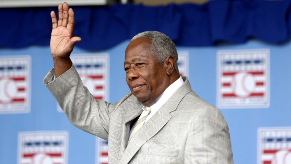 Hank Aaron en un evento de las Grandes Ligas