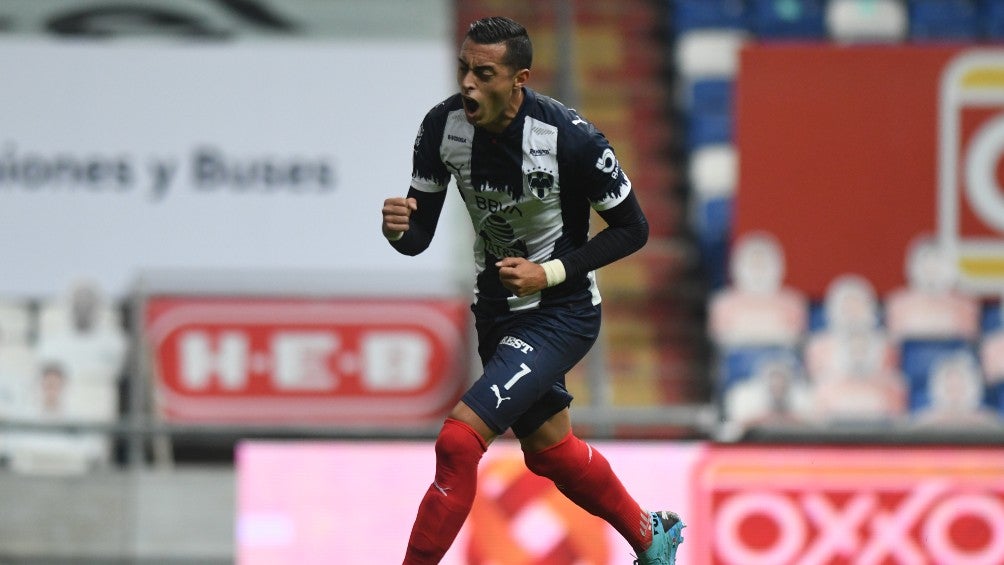 Rogelio Funes Mori celebrando un gol con Rayados