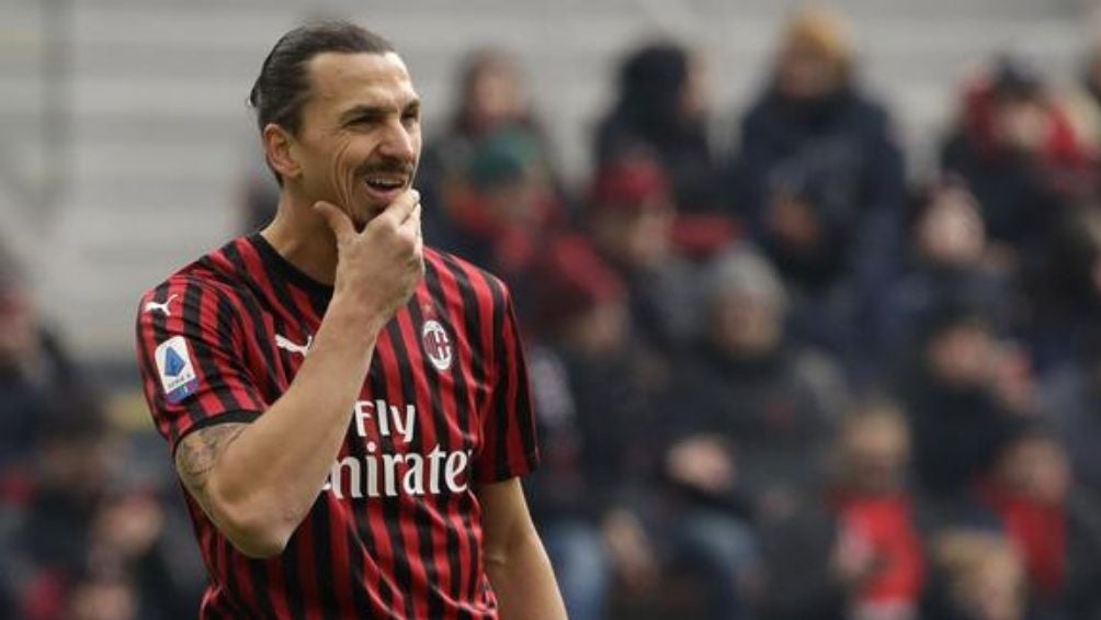 Ibrahimovic en un partido con el Milan 