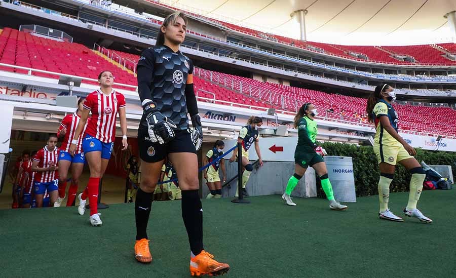 La guardameta antes de un Clásico ante América Femenil