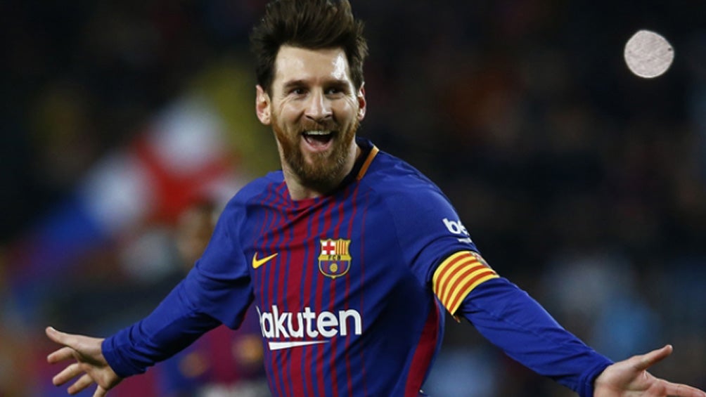 Lionel Messi durante un duelo con el Barcelona 