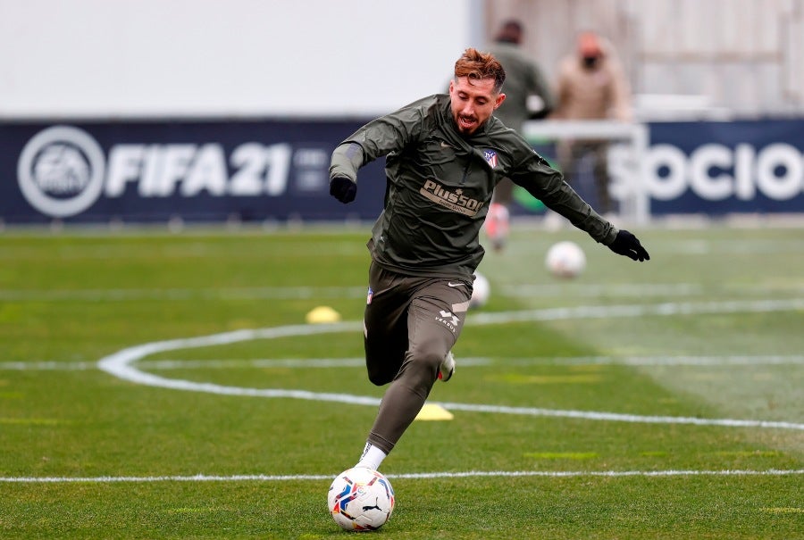 Héctor Herrera en el entrenamiento del Atlético de Madrid previo al juego ante Cádiz