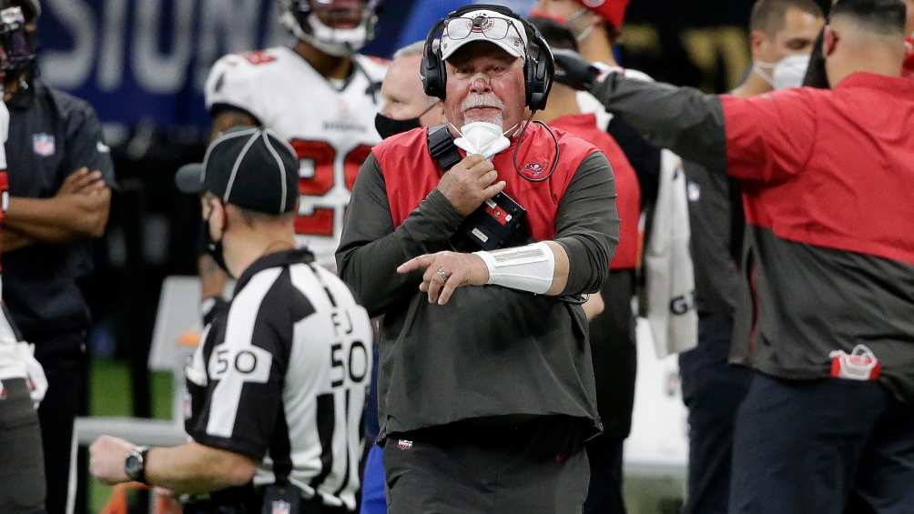 Bruce Arians en partido de la NFL