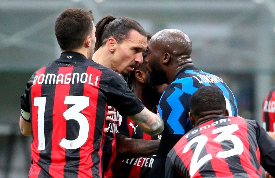 Zlatan Ibrahimovic y Romelu Luka durante el altercado