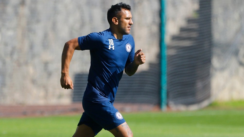 Montoya, en un entrenamiento del Cruz Azul