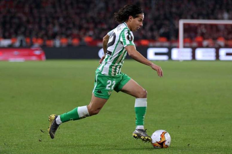 Lainez en juego del Betis