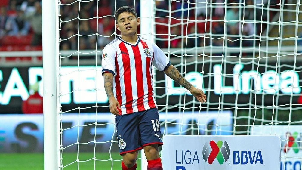 La Chofis López no pudo brillar con Chivas 