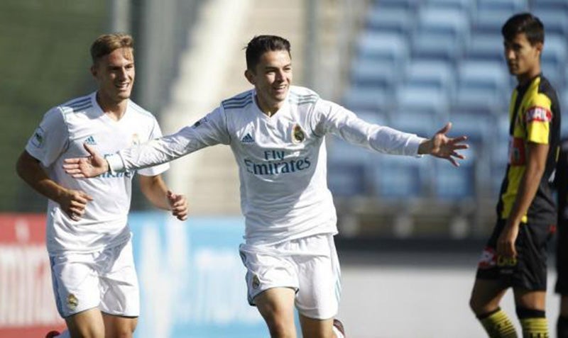 Fidalgo celebra gol con el Castilla