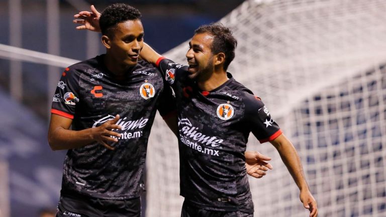 Xolos en festejo de gol 