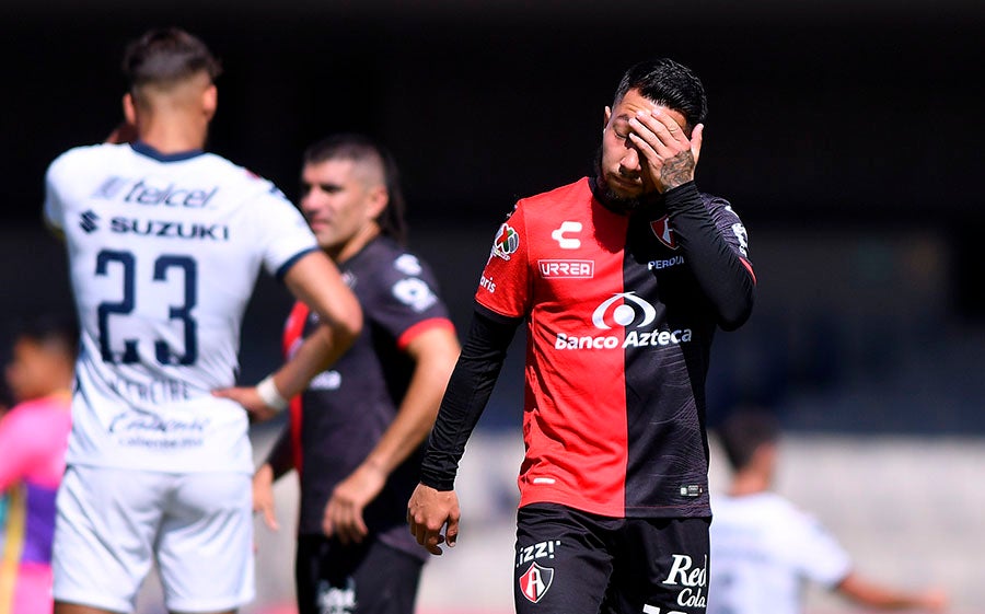 Luciano Acosta se lamenta en duelo ante Universidad