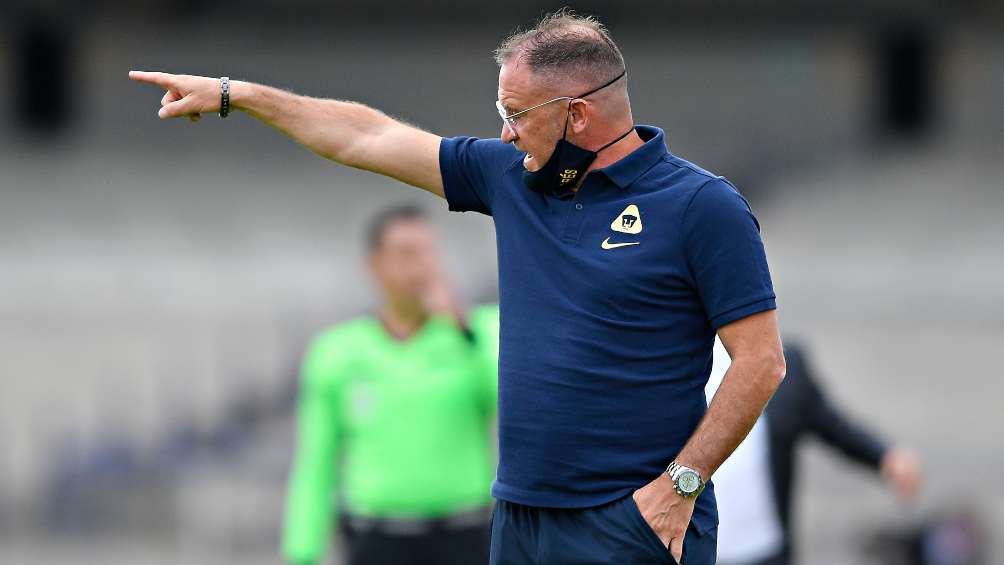 Andrés Lillini, técnico de Pumas