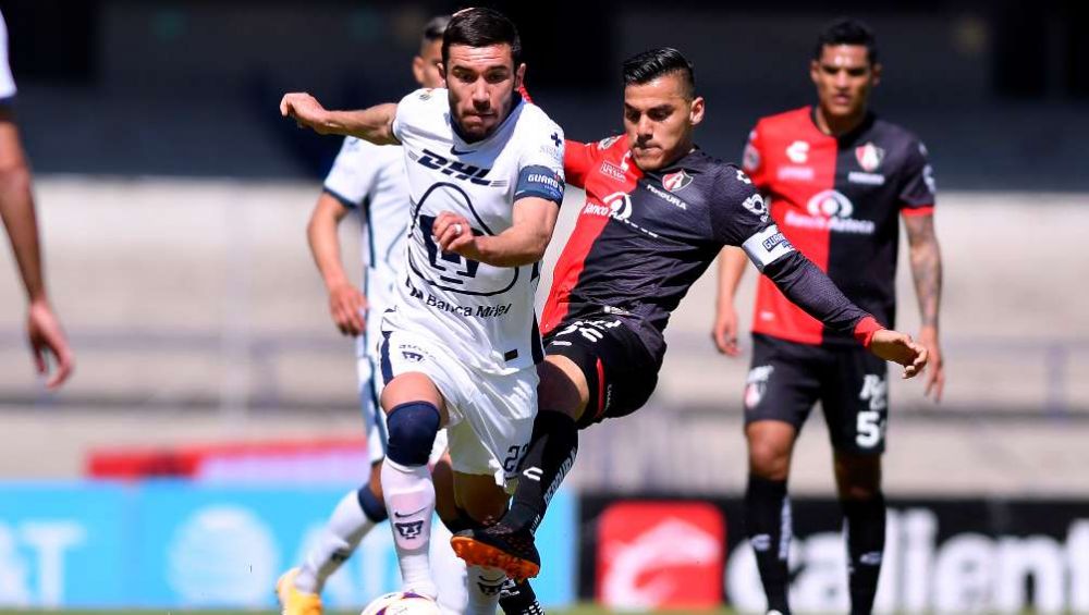 Juan Pablo Vigón en acción ante Atlas