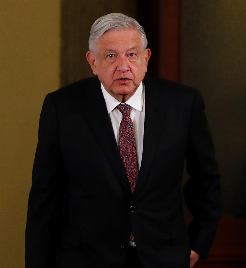 AMLO estará aislado una semana más