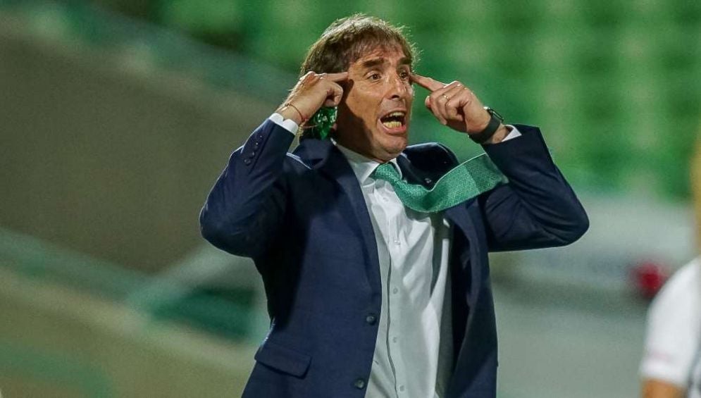 Guillermo Almada, DT de Santos Laguna