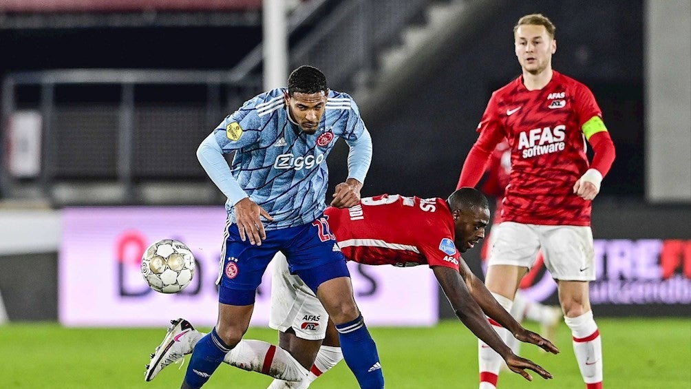 Sébastien Haller durante un partido con el Ajax