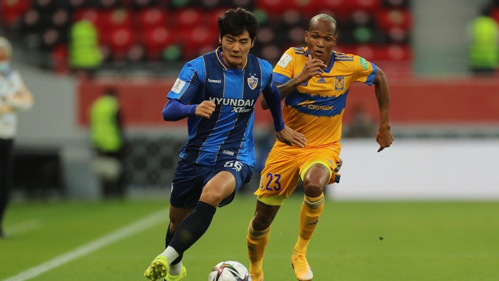 Luis Quiñones en partido vs Ulsan Hyundai