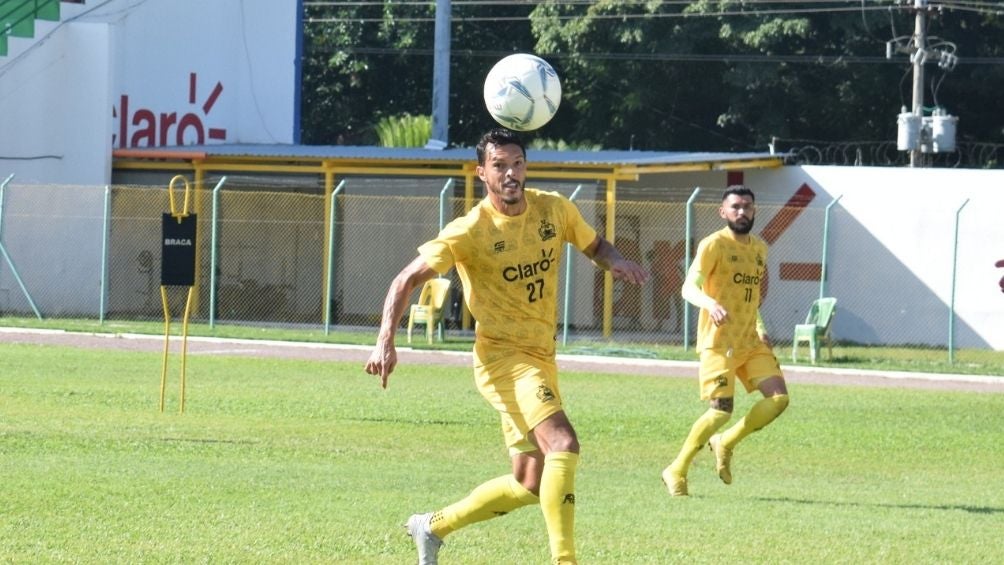 Landín en un partido con Guastatoya 