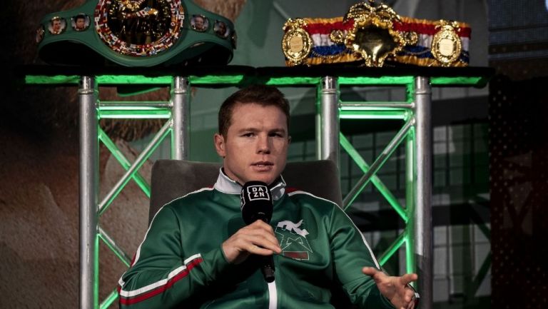 Canelo Álvarez durante un evento