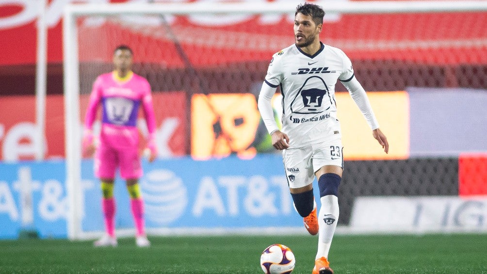 Nicolás Freire durante un partido con Pumas