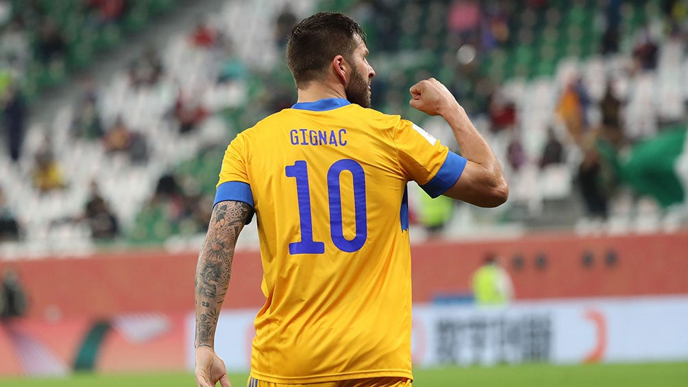 Gignac festeja un gol con Tigres