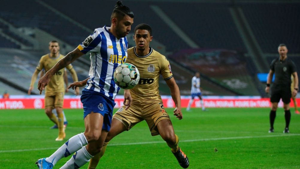 Jesús Corona en el partido entre el Porto y el Boavista