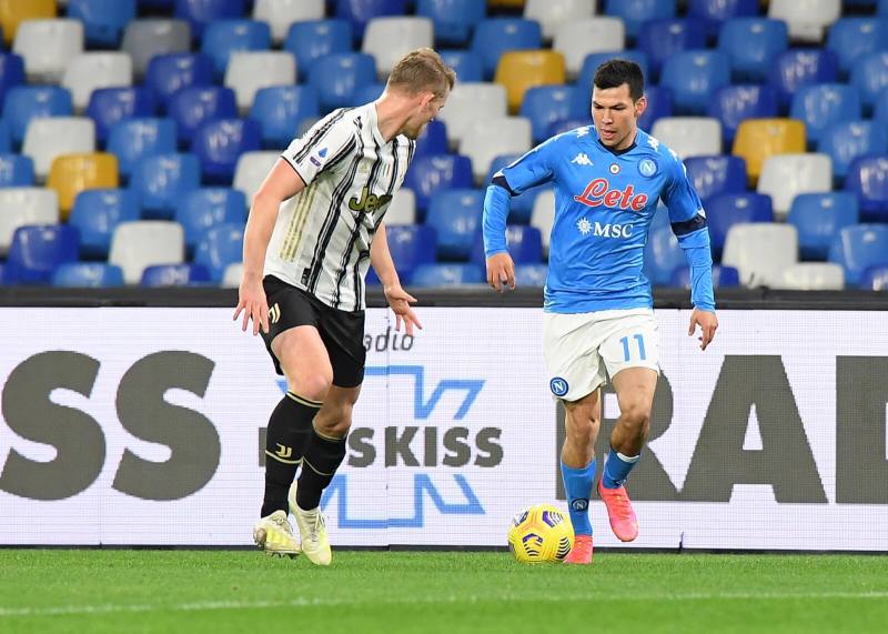 Chucky Lozano en partido