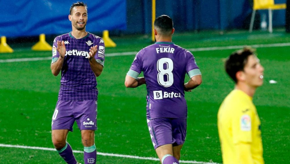 Fekir celebrando el primer gol del partido para el Real Betis