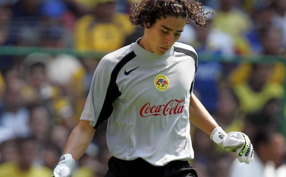 Ochoa, en el Clausura 2004 con América