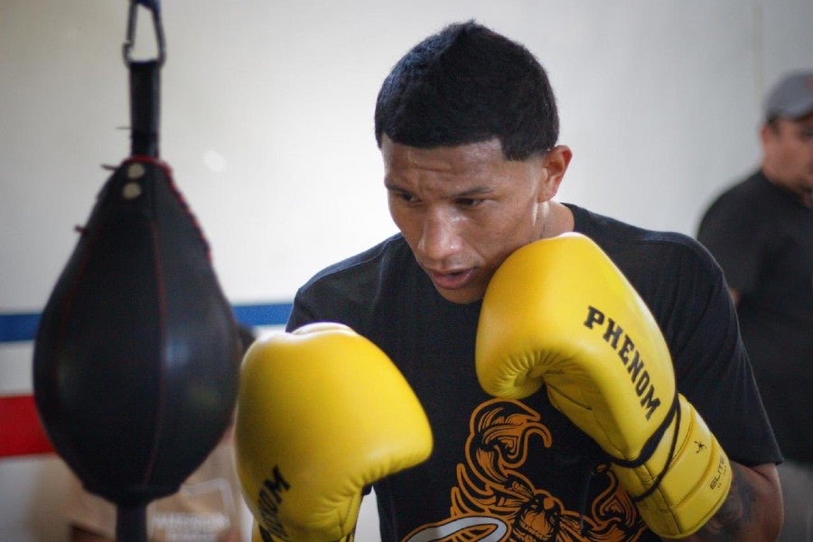 Alacrán Berchelt durante un entrenamiento