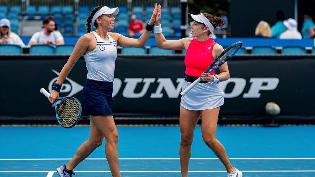 Australian Open: Giuliana Olmos y Sharon Fichman clasificaron a Cuartos de Final