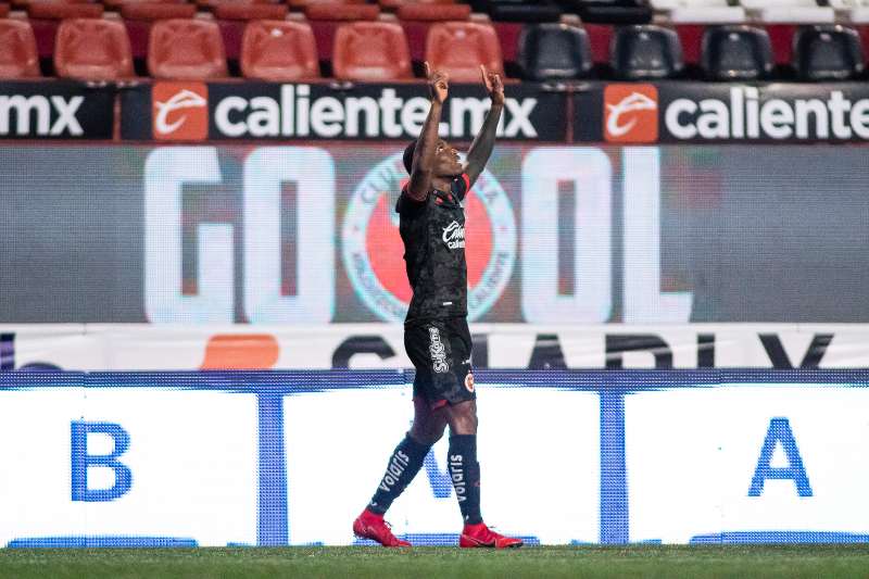 Fabián Castillo en partido