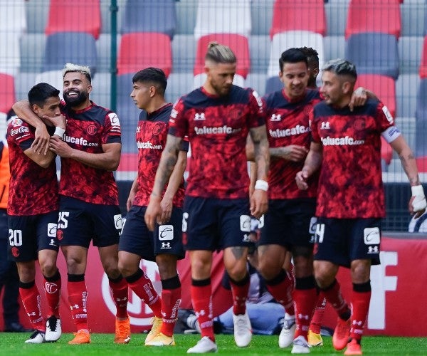 Festejo de jugadores del Toluca en la jornada 5 del torneo Clausura Guard1anes 2021