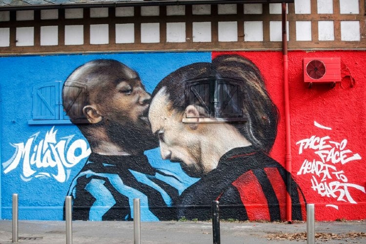 Mural del enfrentamiento entre Ibrahimovic y Lukaku