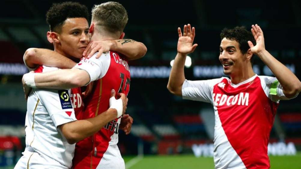 Diop, Golovin y Ben Yedder en festejo